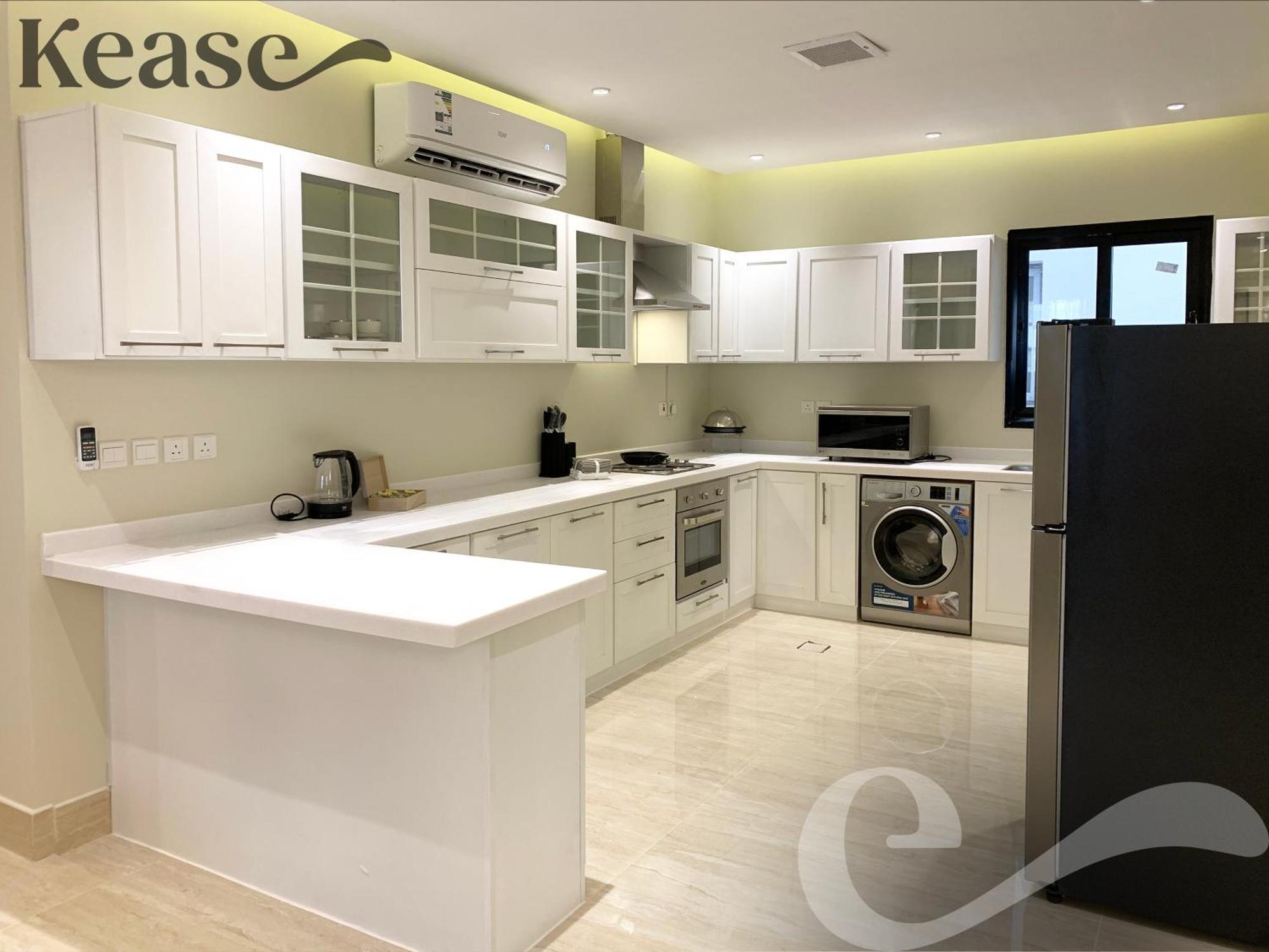 Kease Ghadeer B-1 Royal Touch Ax25 Apartment *